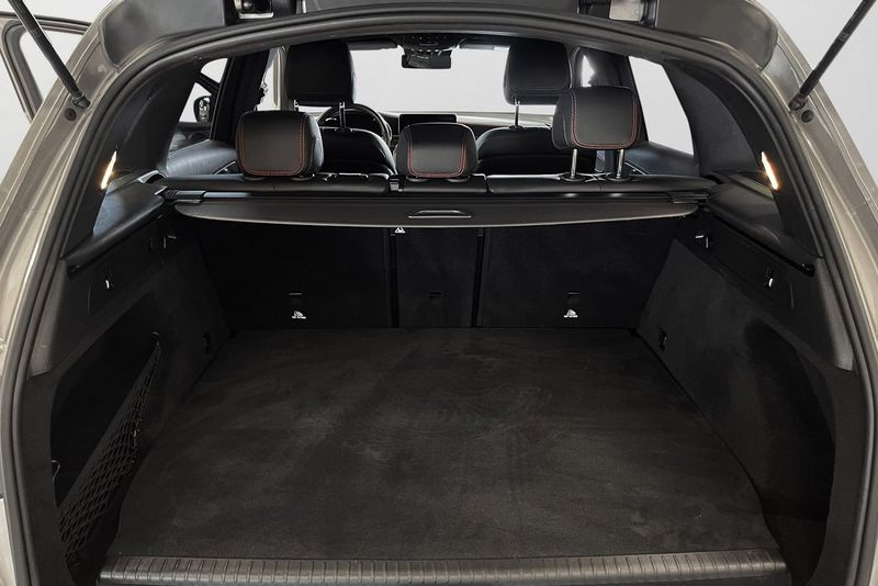 Mercedes GLC300 bild 20
