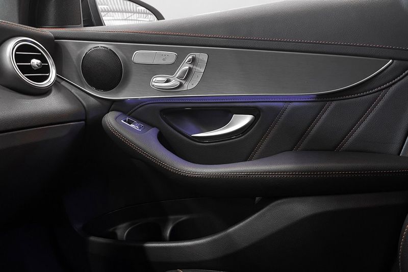 Mercedes GLC300 bild 21