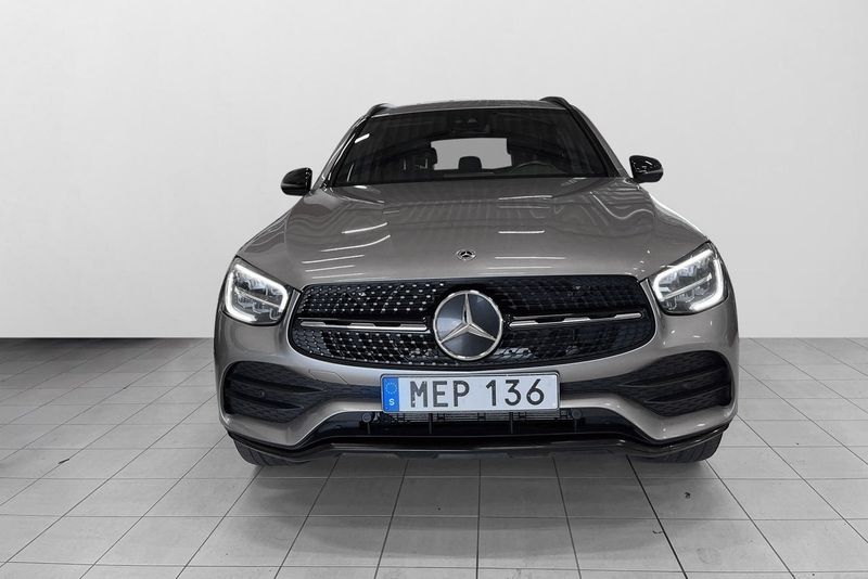 Mercedes GLC300 bild 2