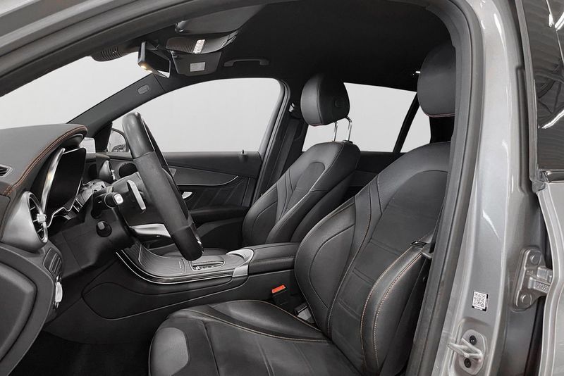 Mercedes GLC300 bild 15