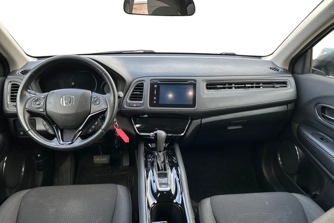 Vehicle image 8