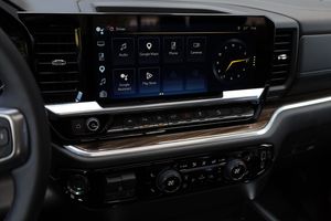 Chevrolet Silverado bild 16
