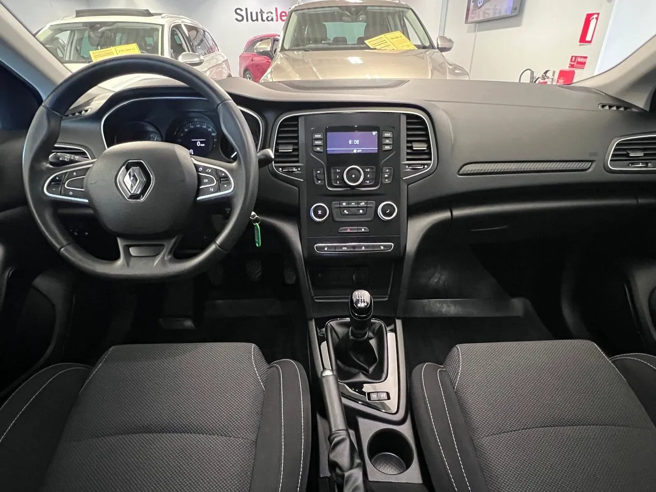Vehicle image 13