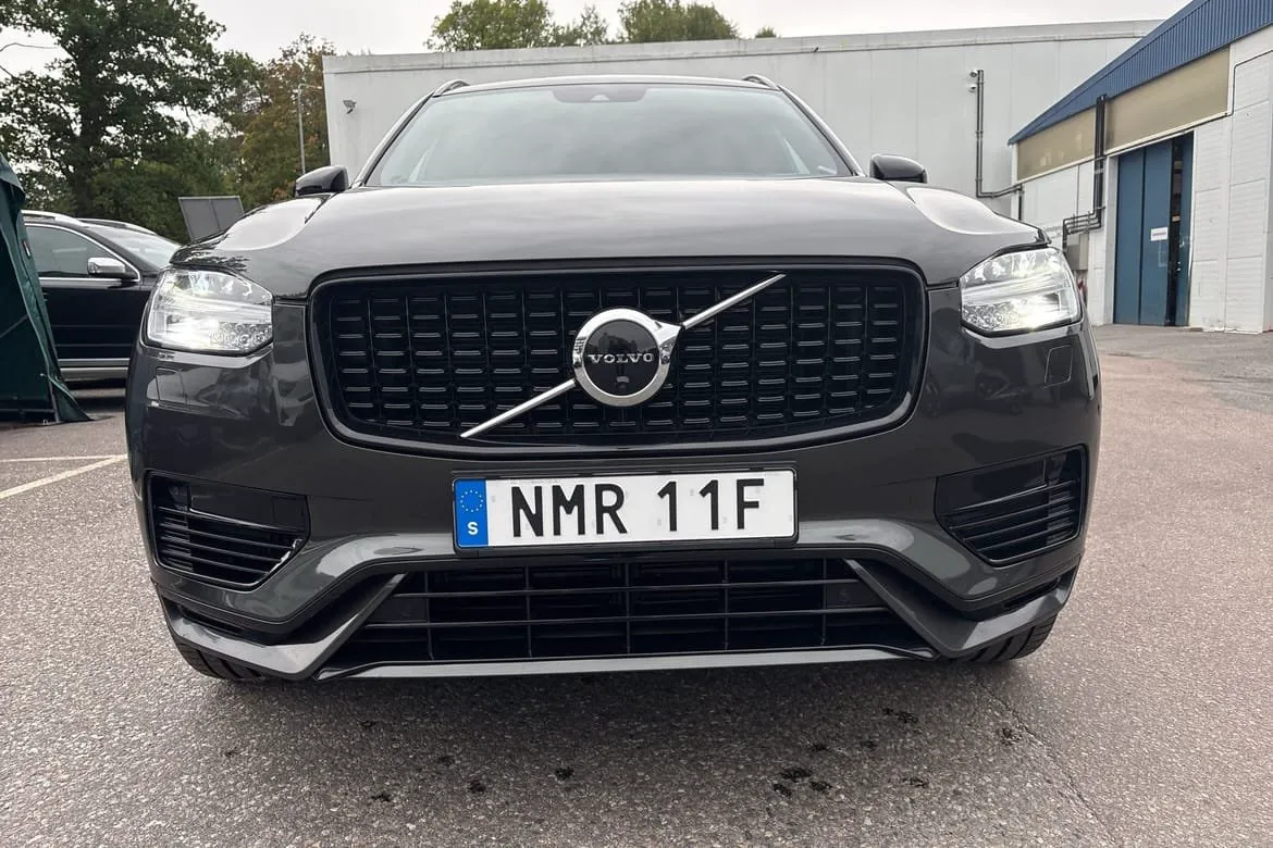 Vehicle image 19