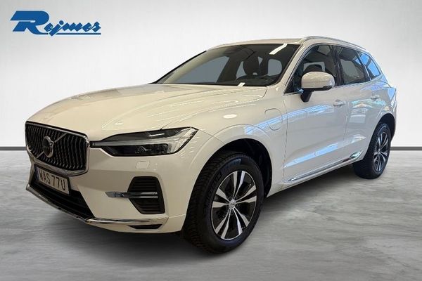 Volvo XC60 Recharge T6 Core Edition/B-Kamera/Läder/Pano/Keyless - 2024