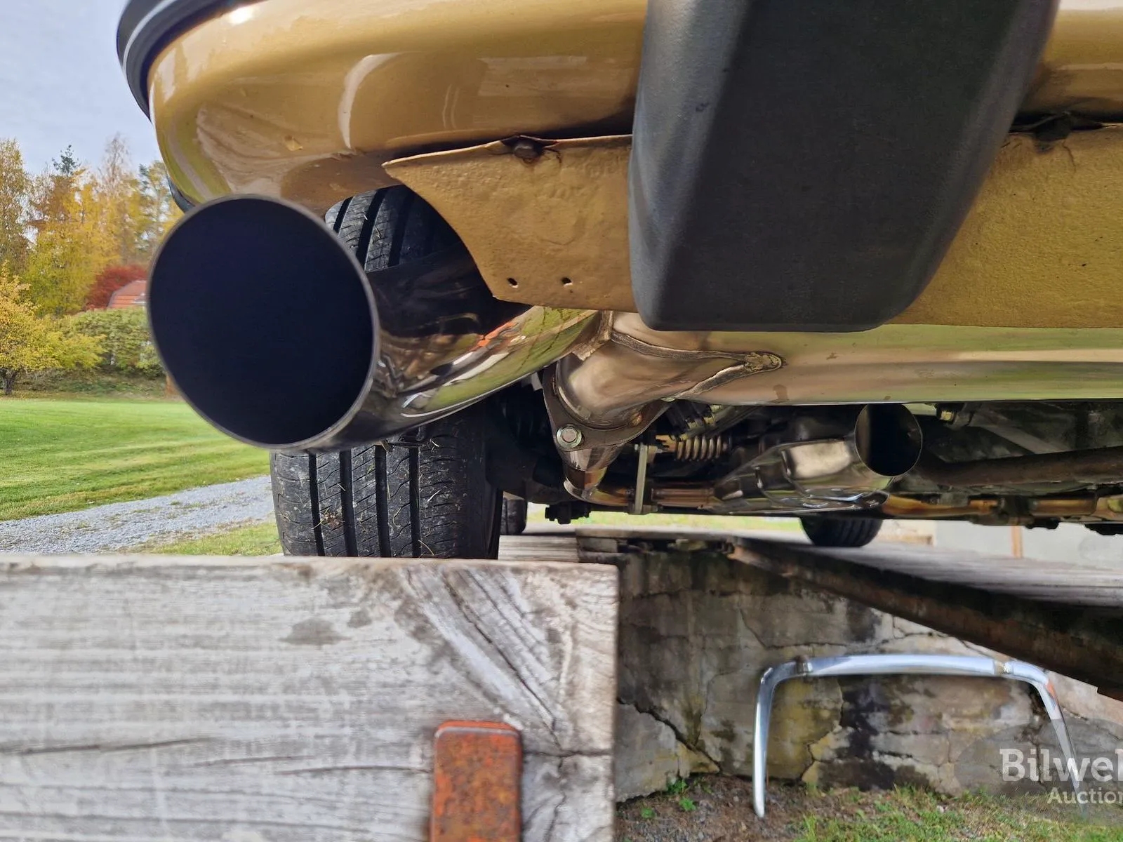 Vehicle image 80