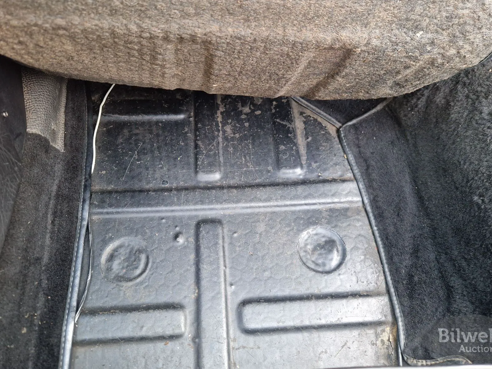 Vehicle image 76