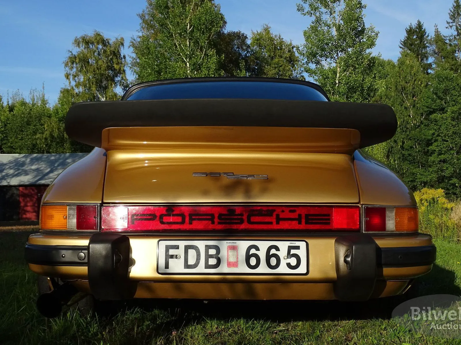 Vehicle image 28