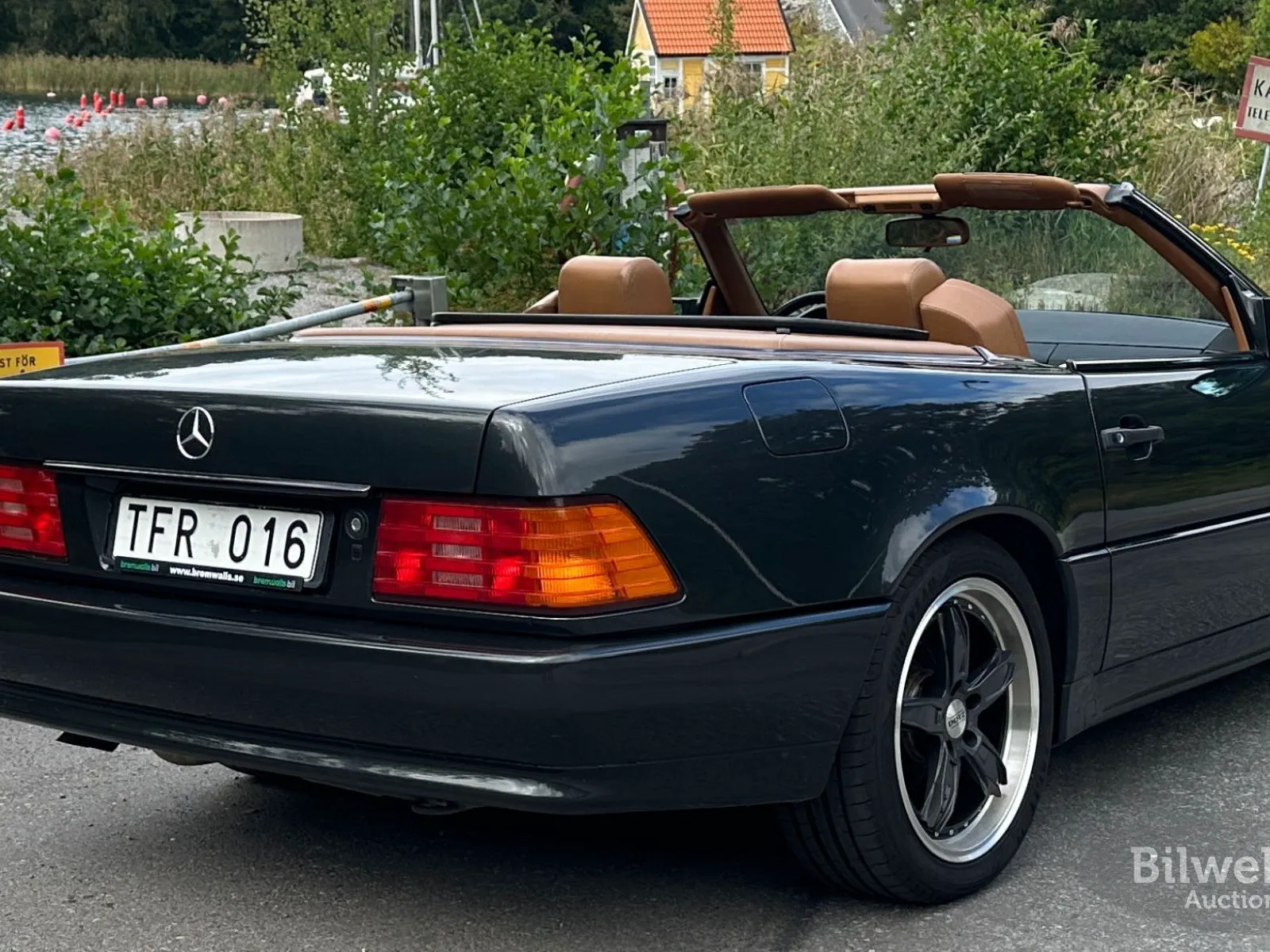 Vehicle image 35