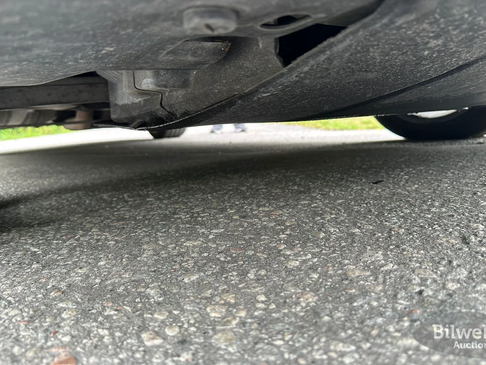 Vehicle image 84
