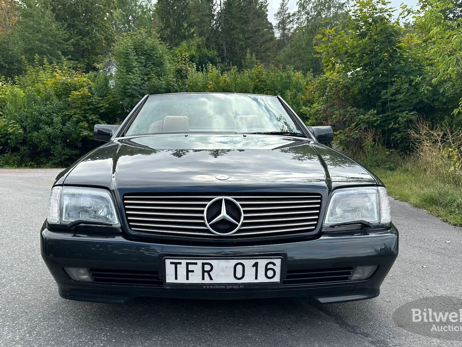 Vehicle image 18
