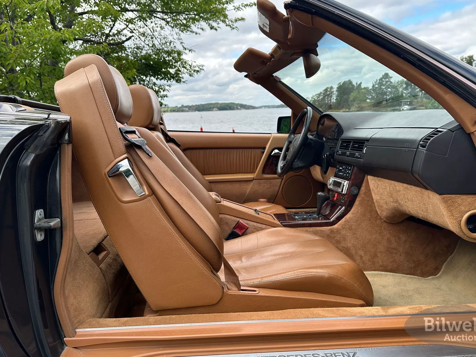Vehicle image 48