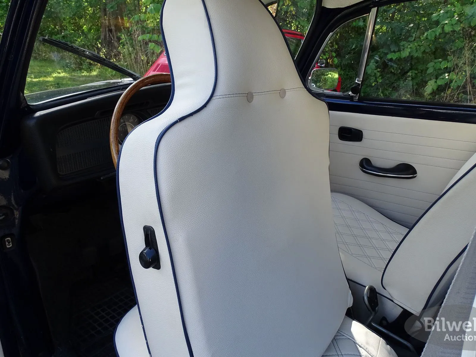 Vehicle image 38