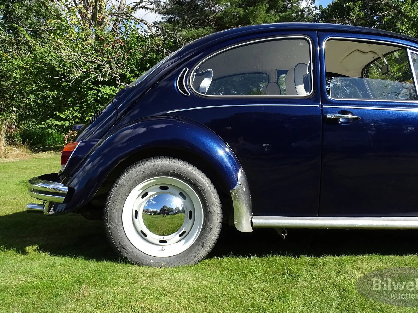 Vehicle image 21