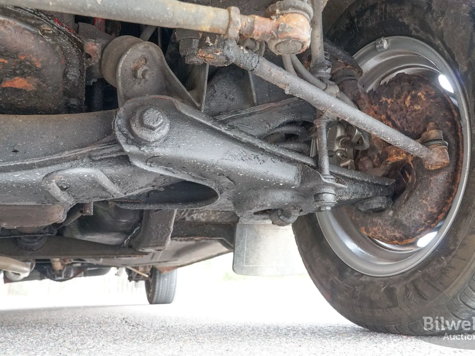 Vehicle image 6