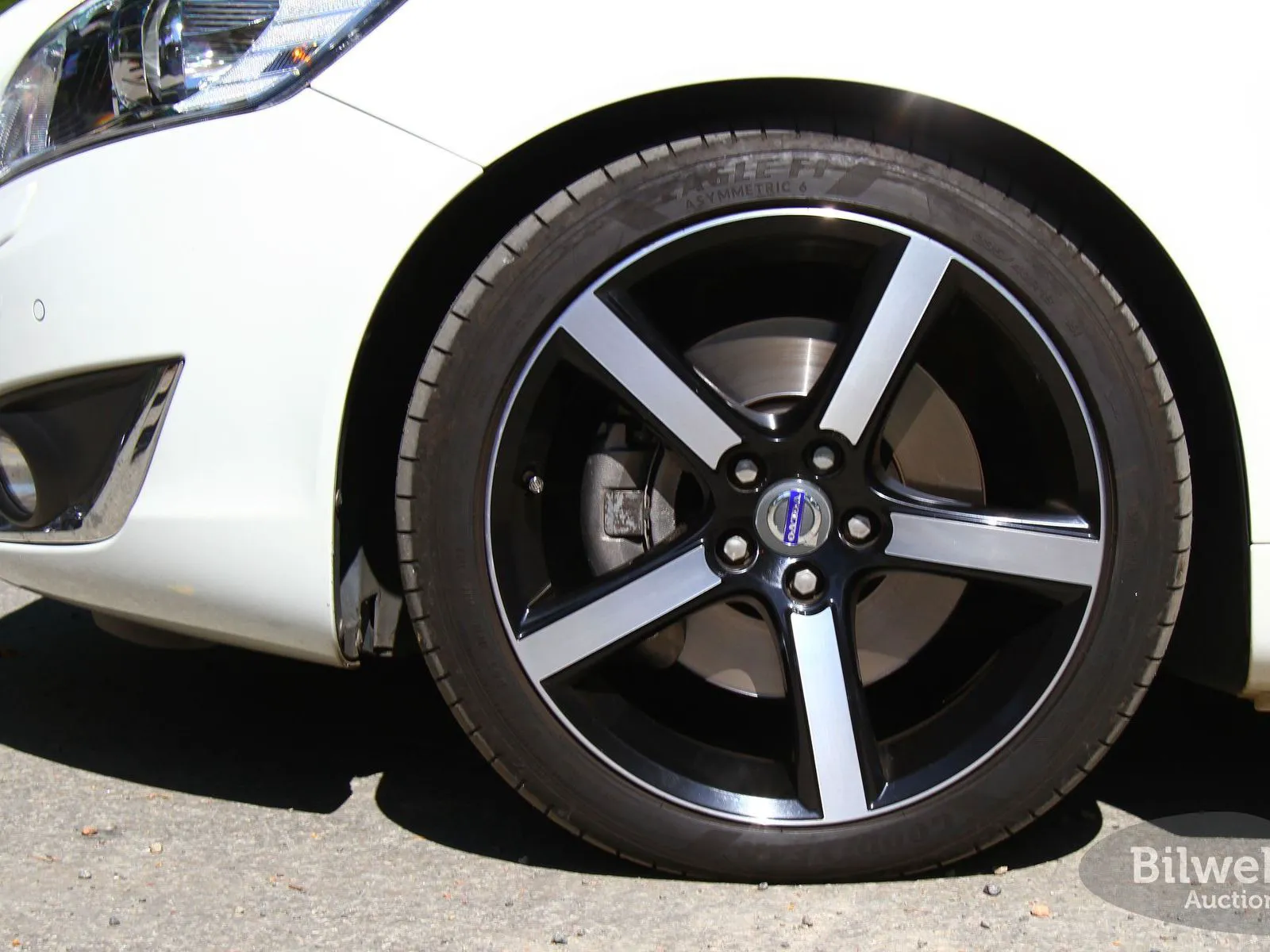 Vehicle image 36