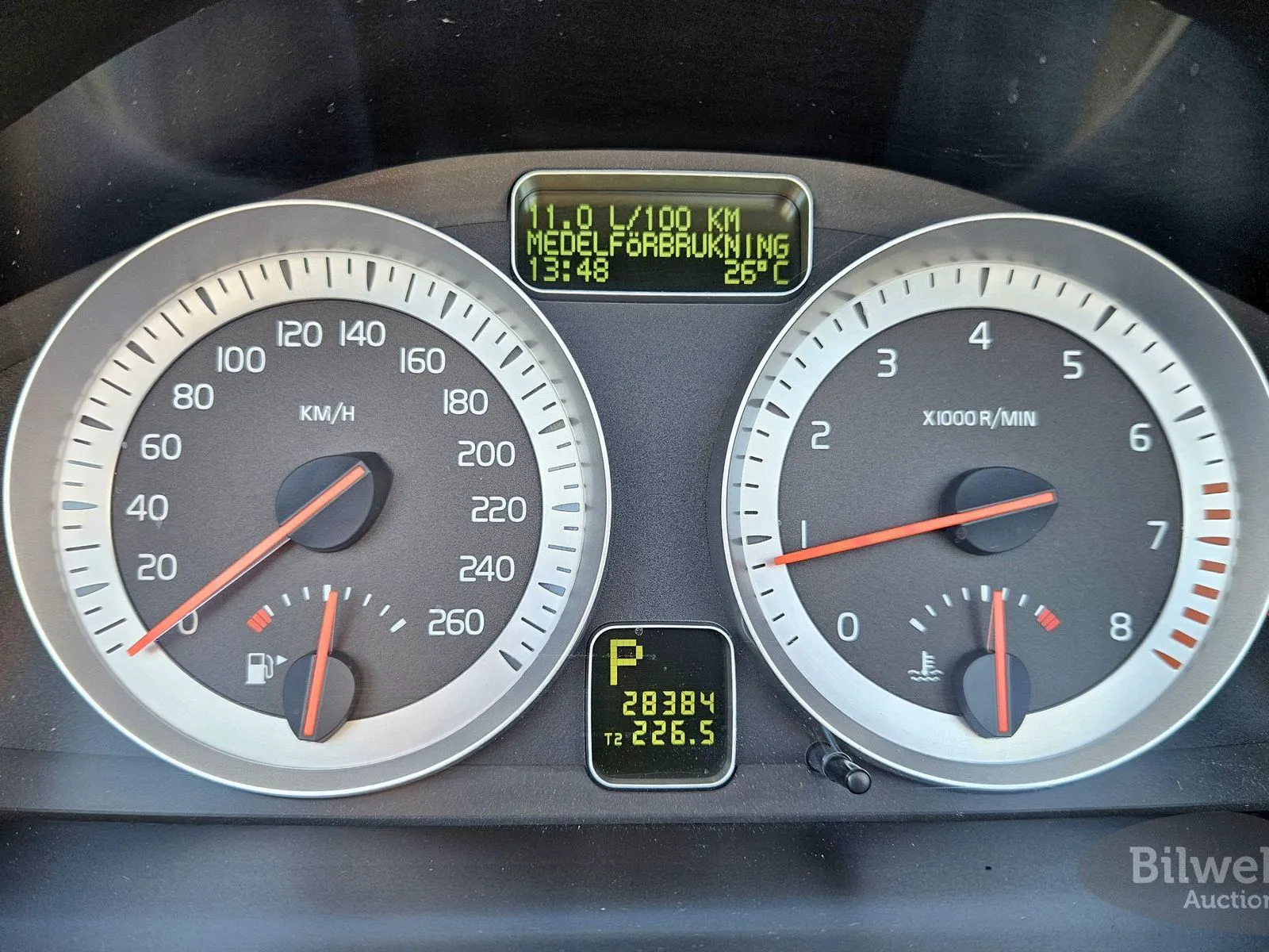 Vehicle image 14