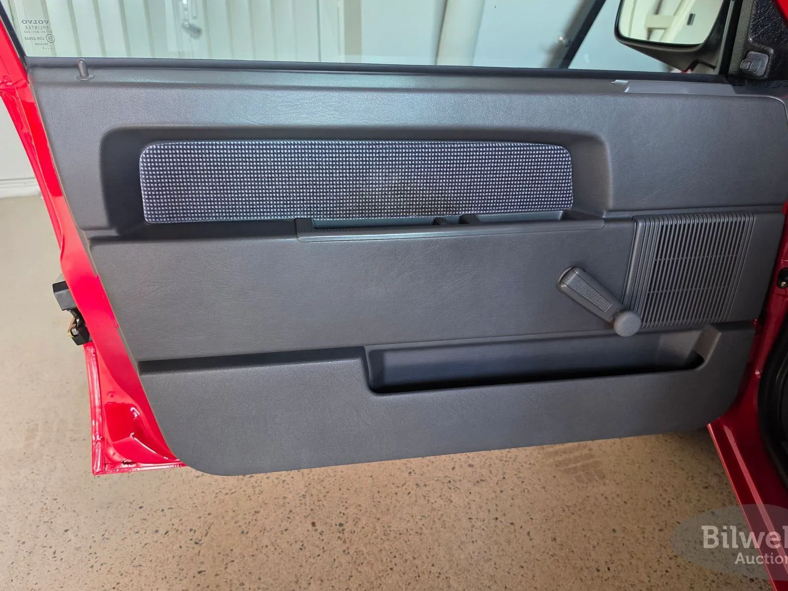 Vehicle image 26