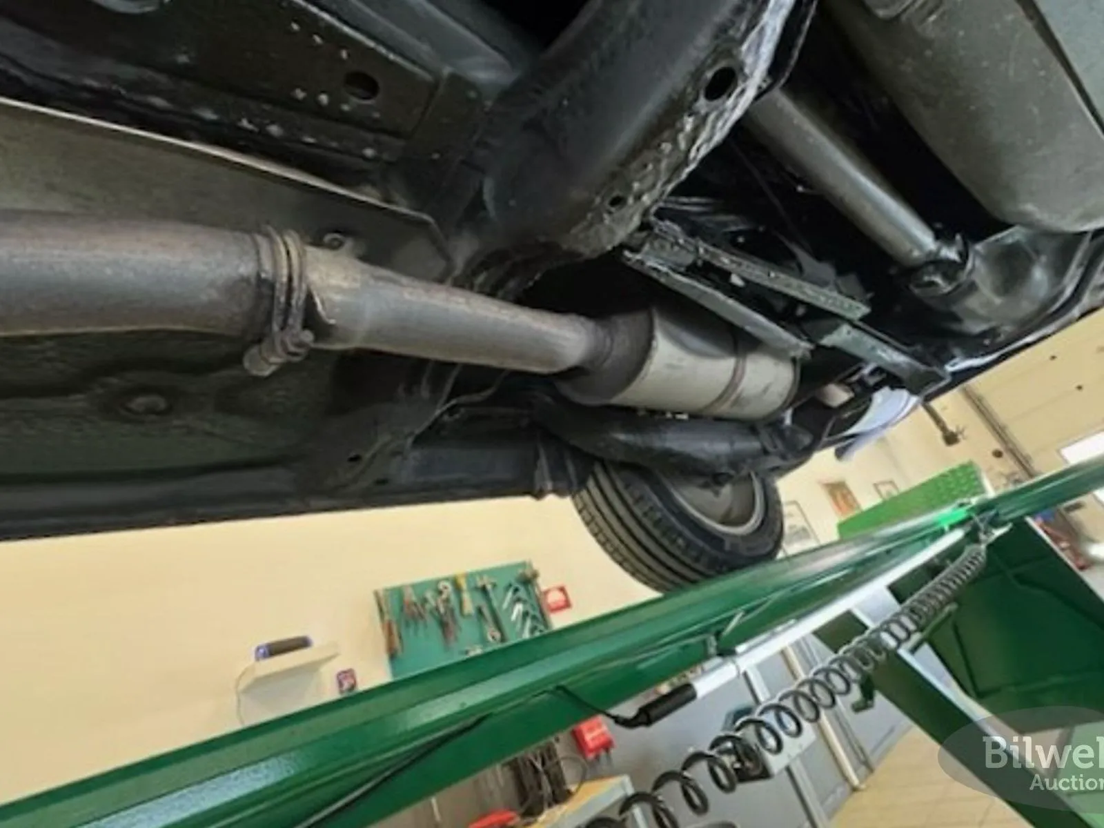Vehicle image 65