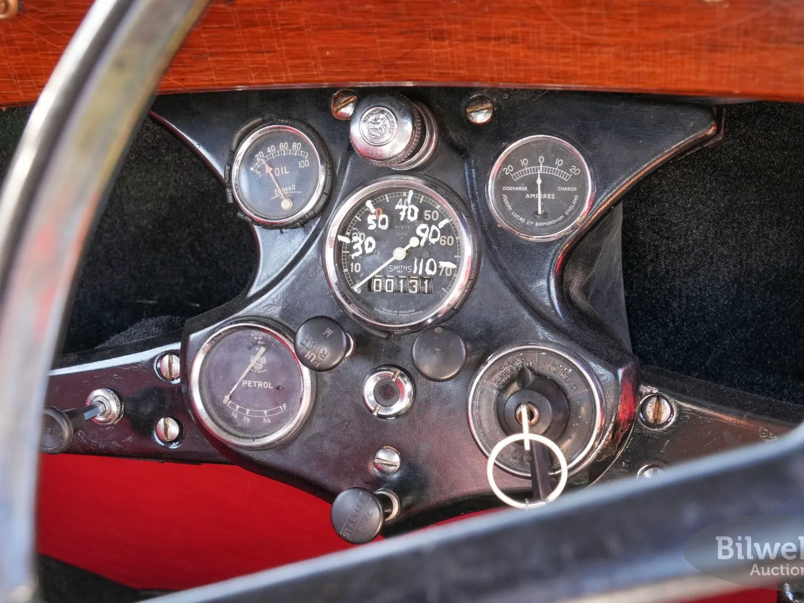 Vehicle image 25