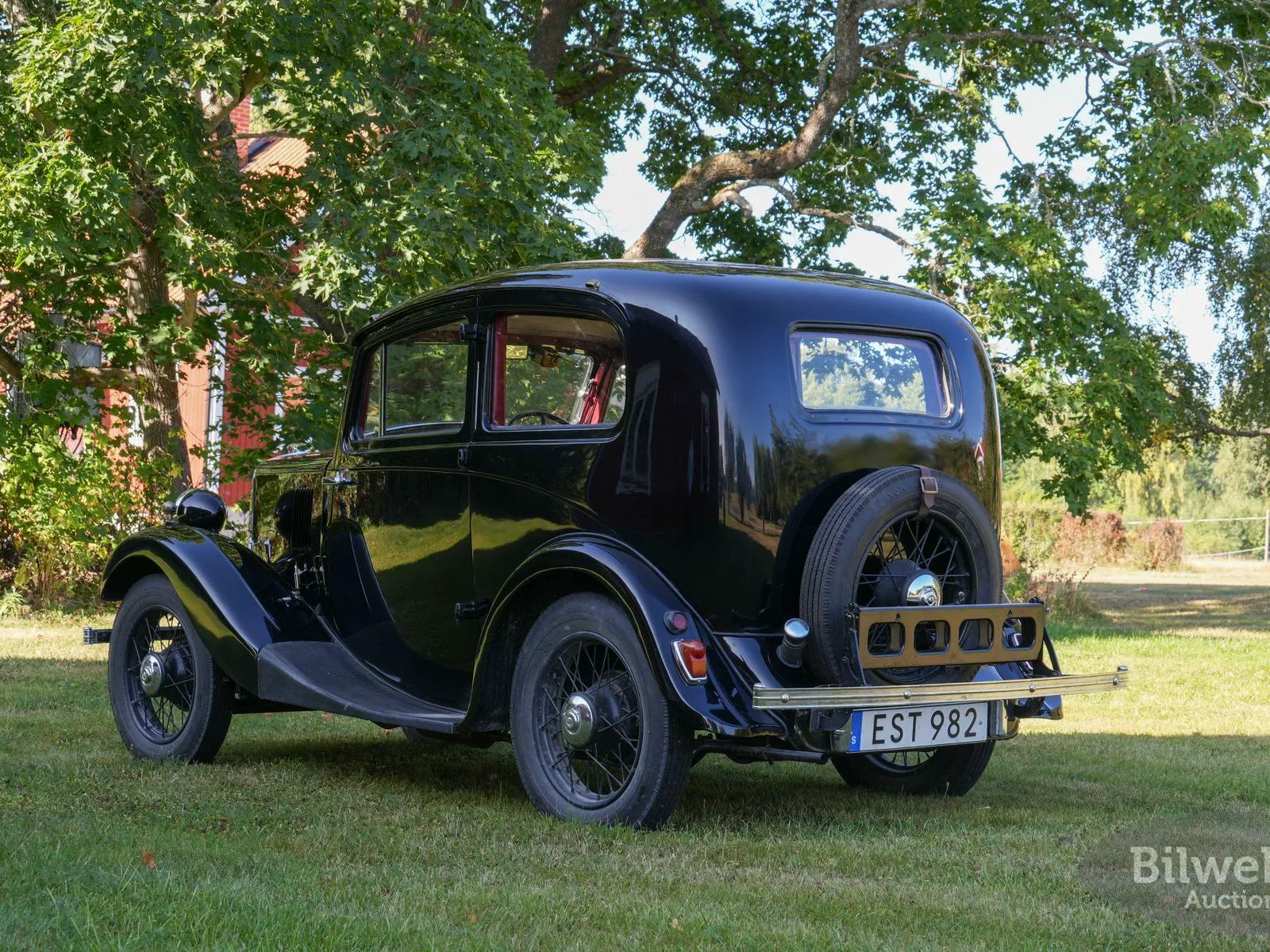 Vehicle image 9