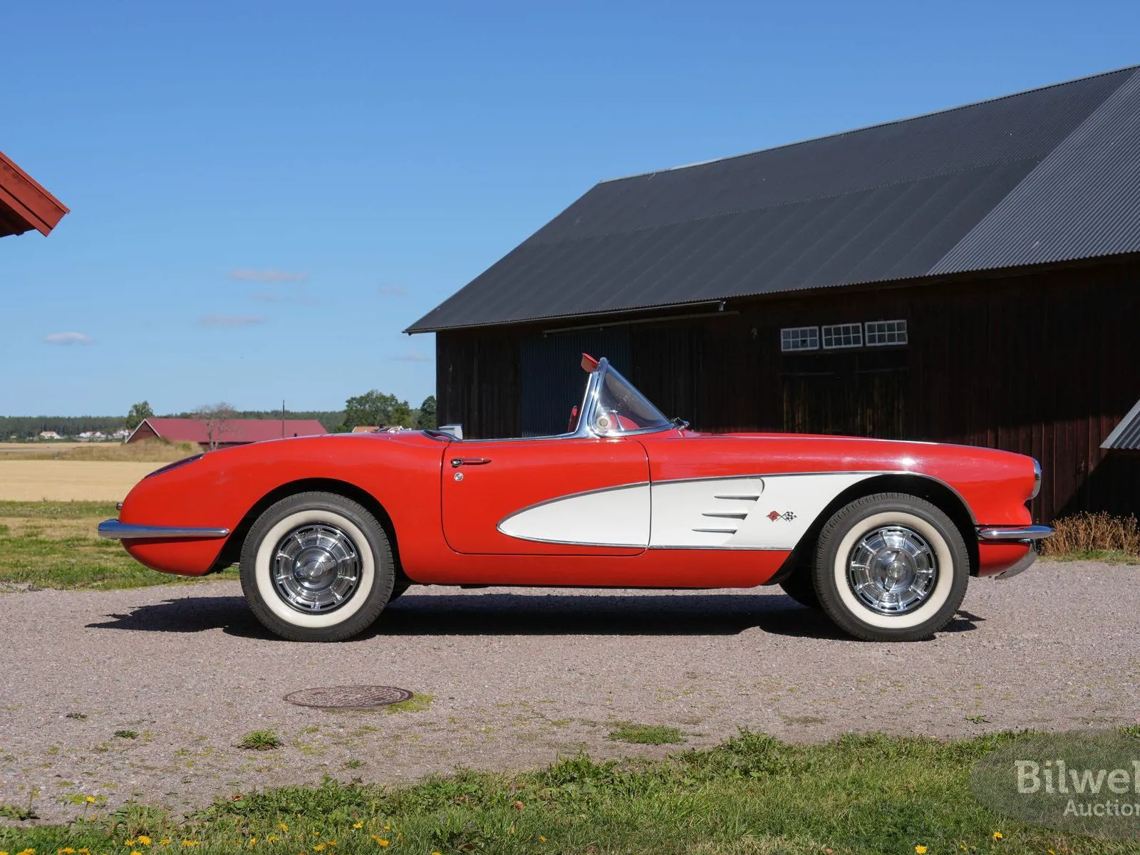 Vehicle image 27