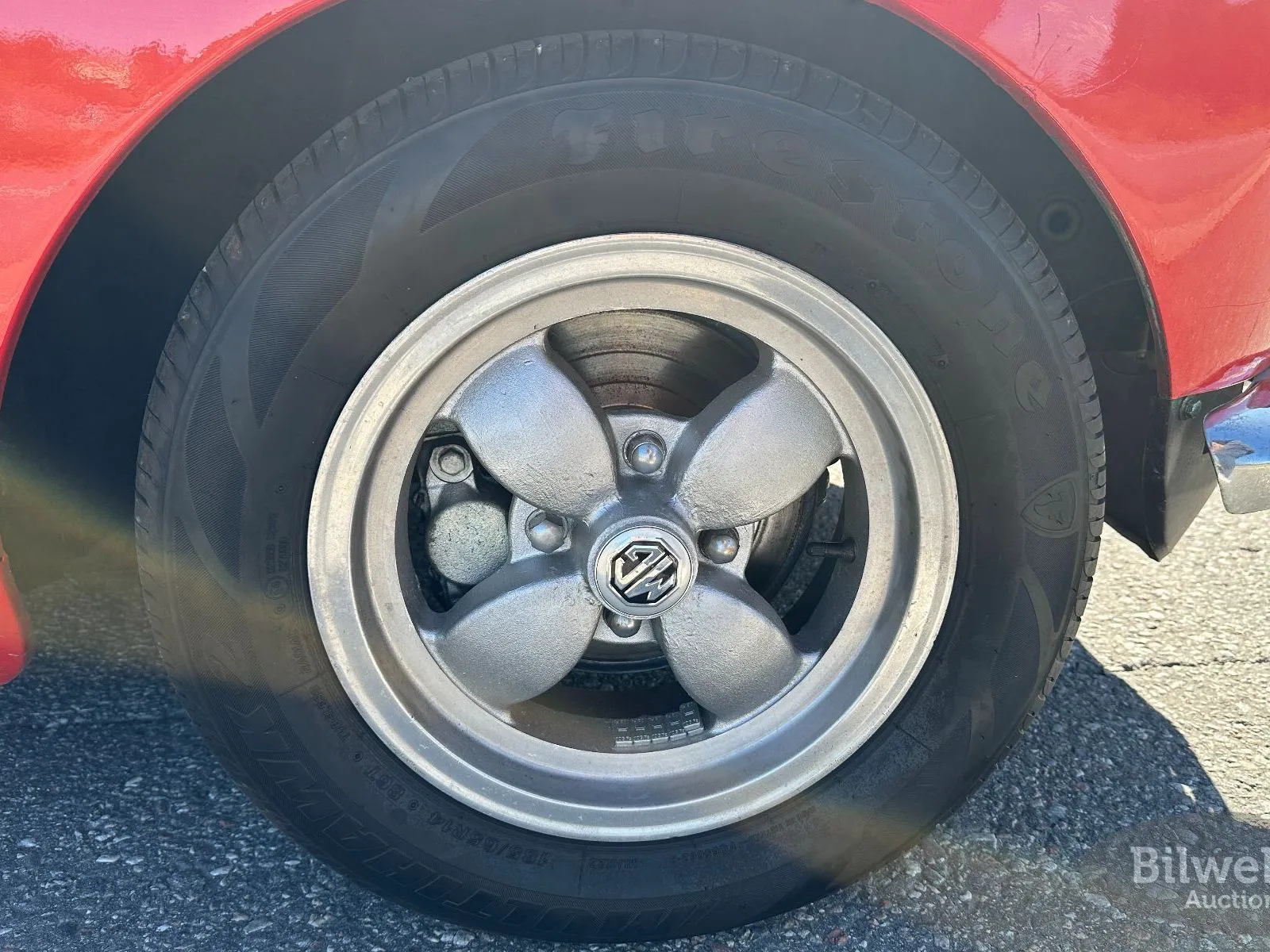 Vehicle image 15