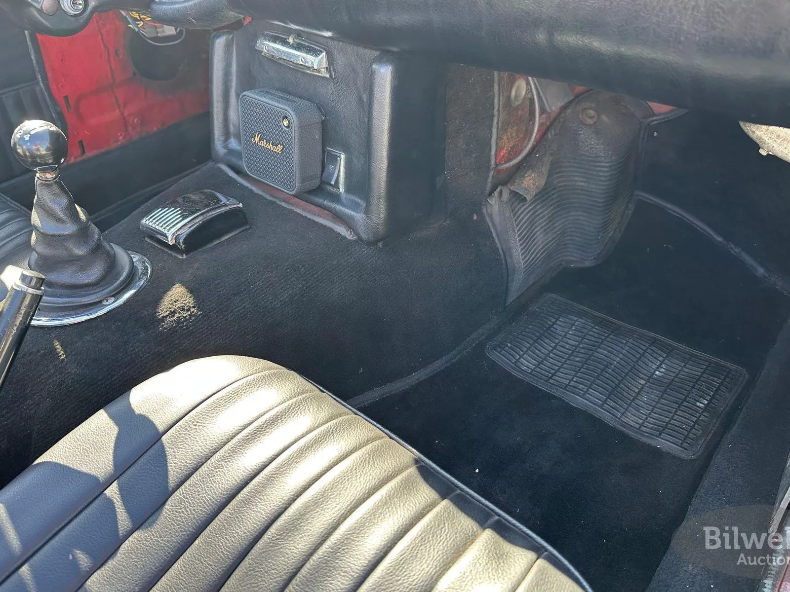 Vehicle image 42
