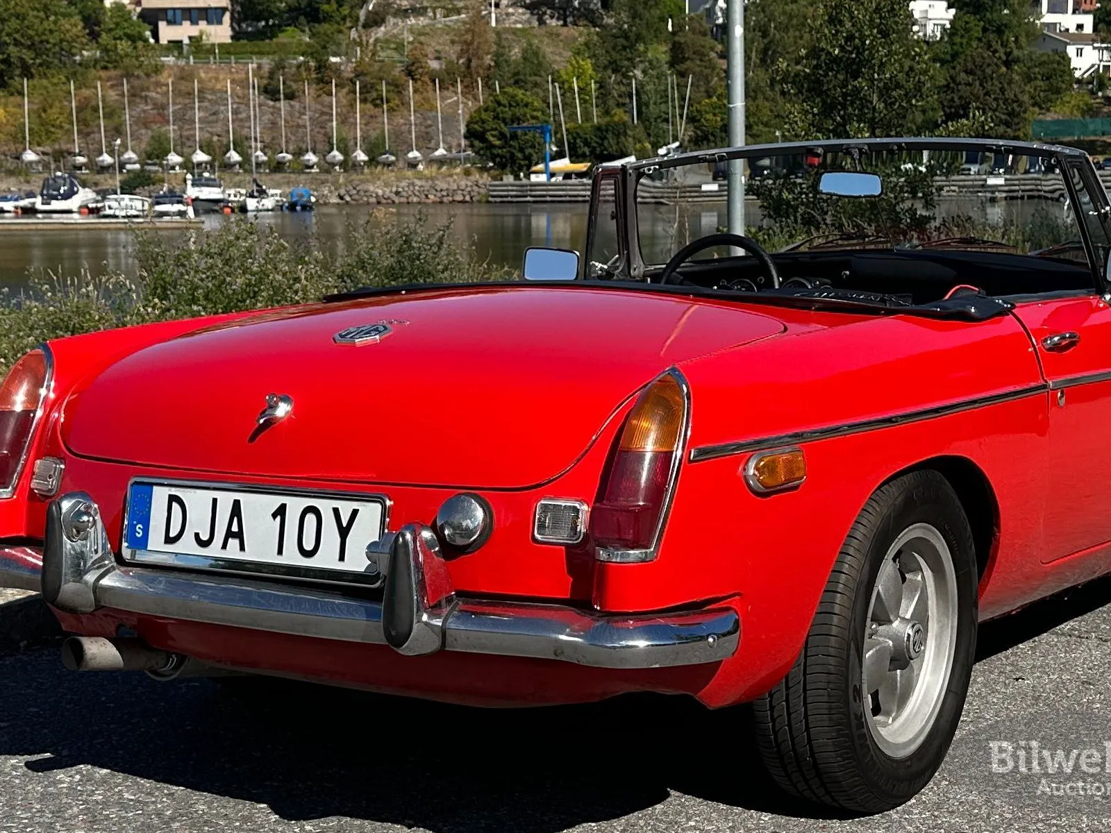 Vehicle image 38