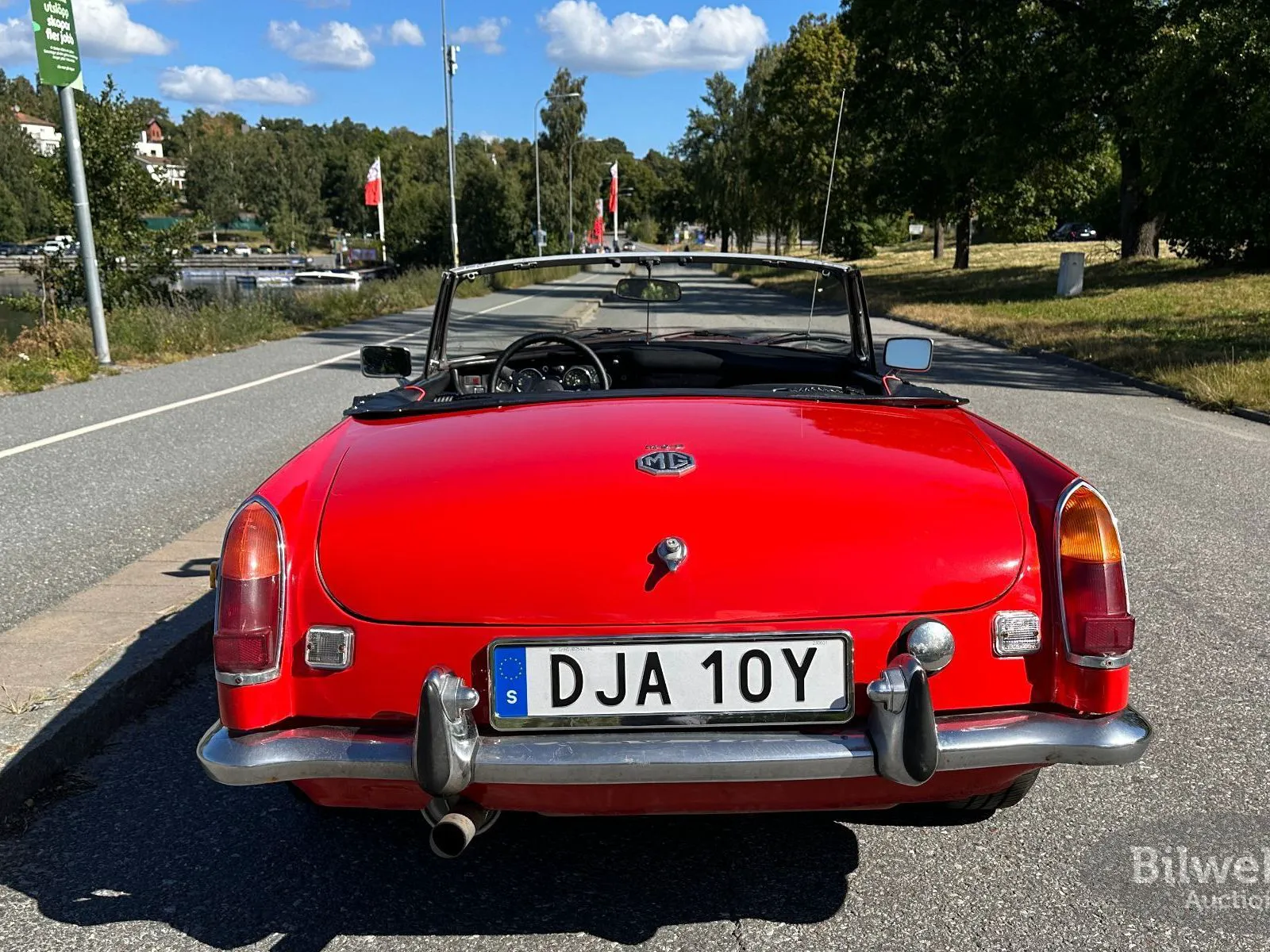 Vehicle image 39
