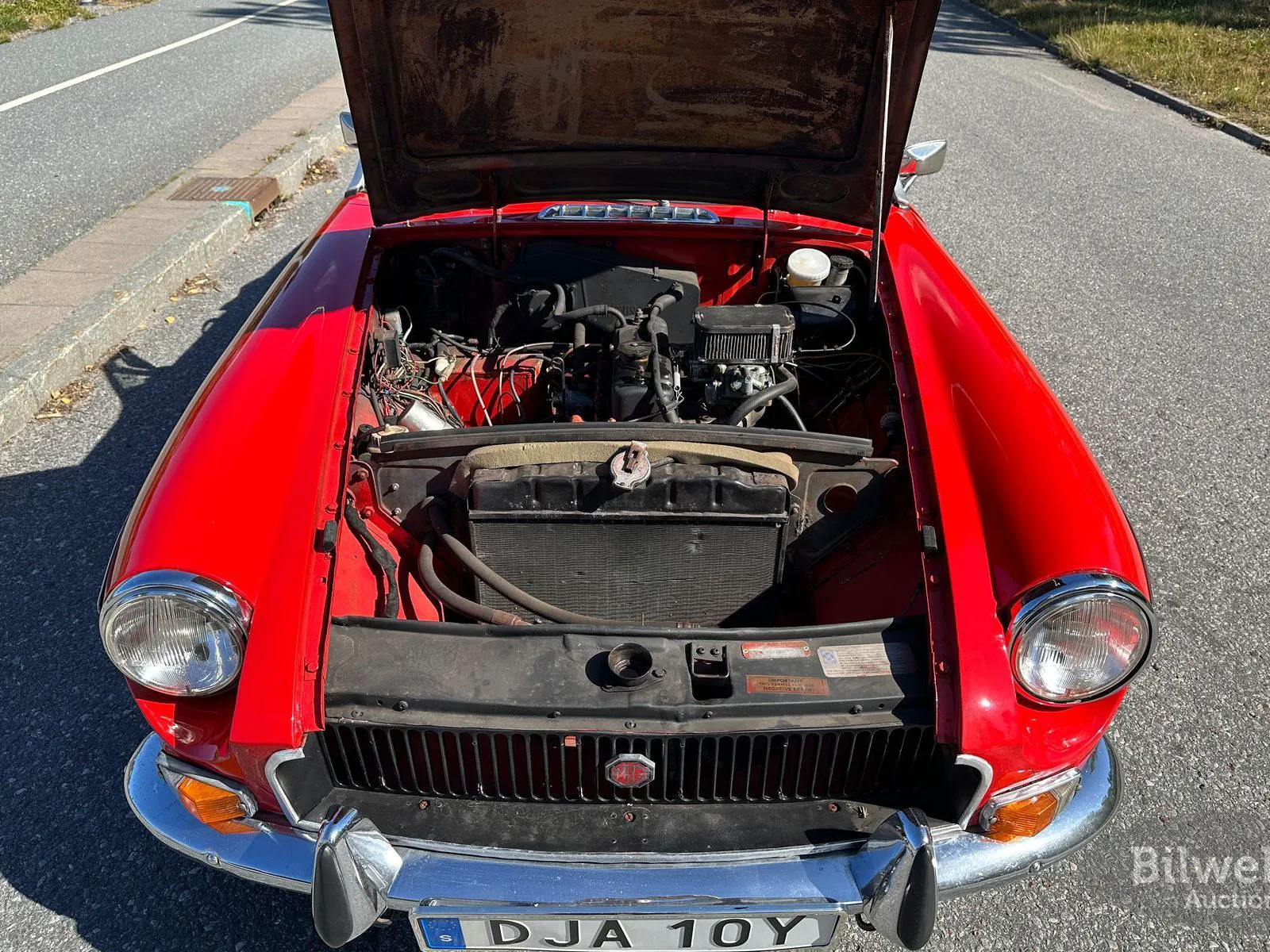 Vehicle image 18