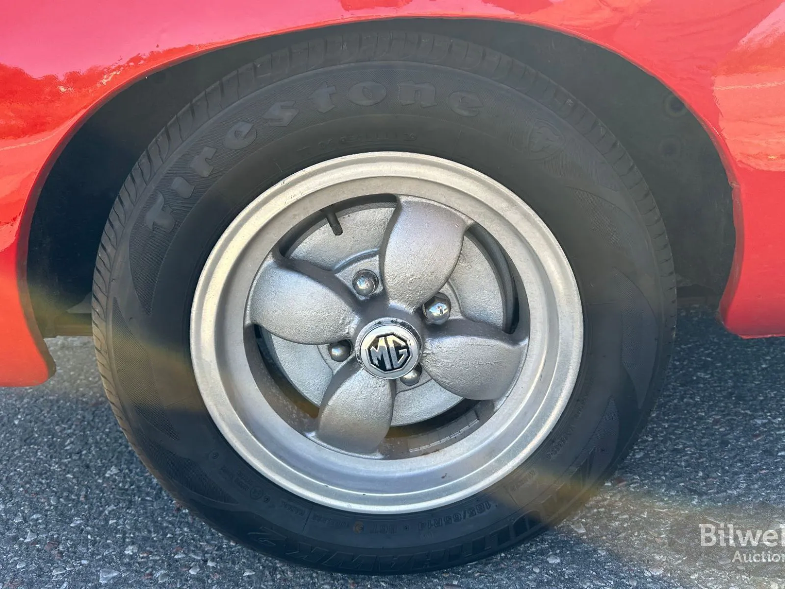 Vehicle image 14