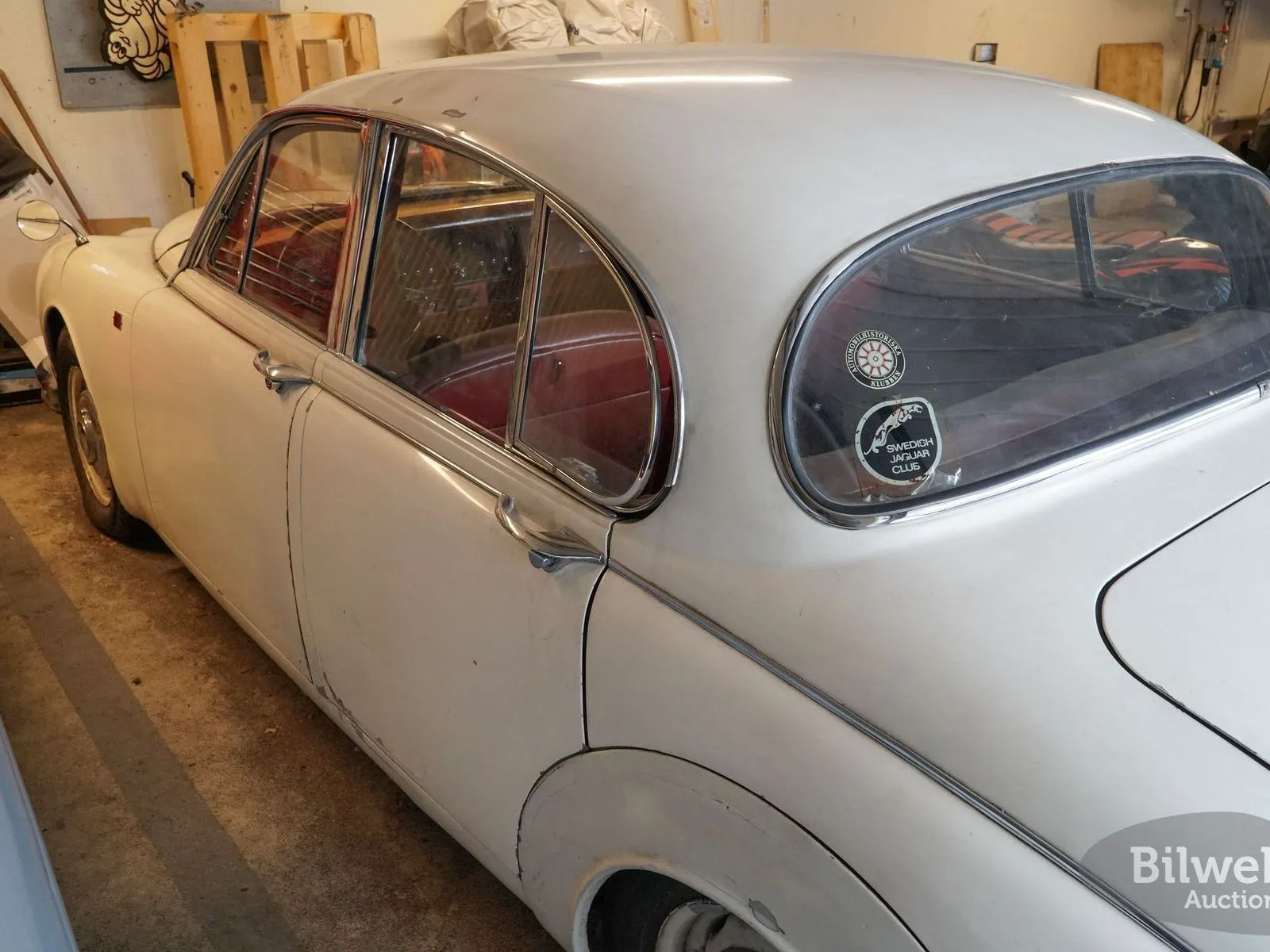 Vehicle image 38