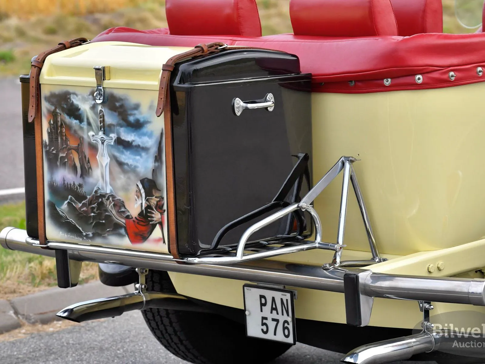 Vehicle image 22