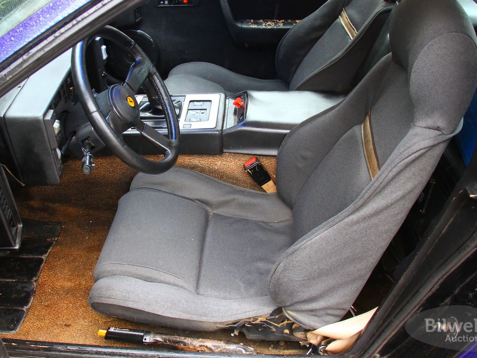 Vehicle image 40