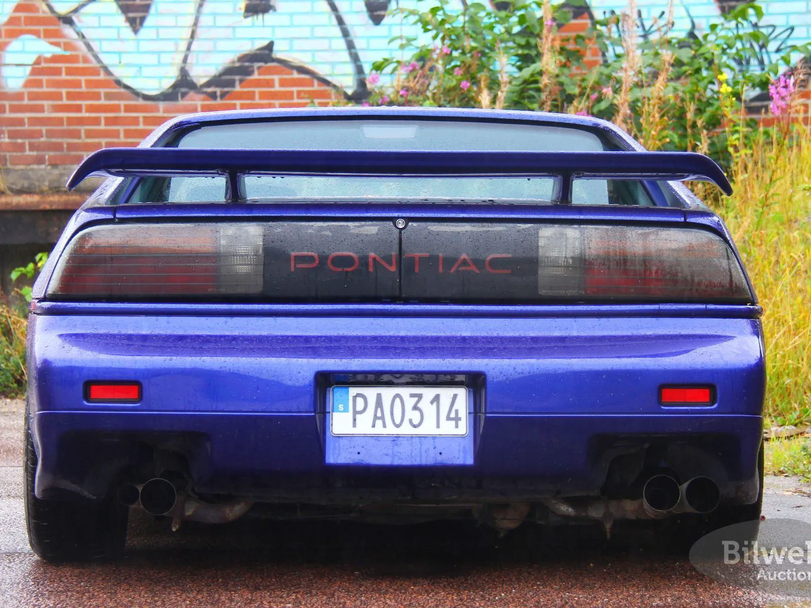 Vehicle image 30