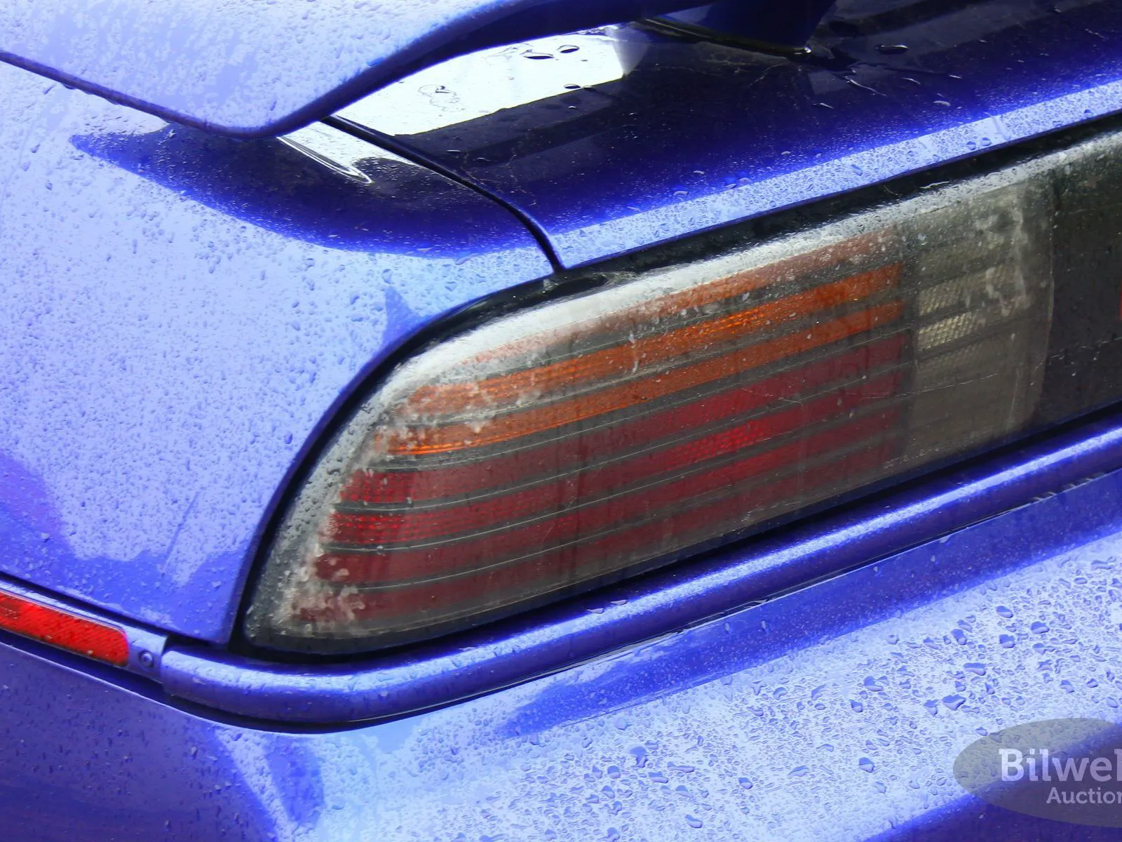 Vehicle image 32