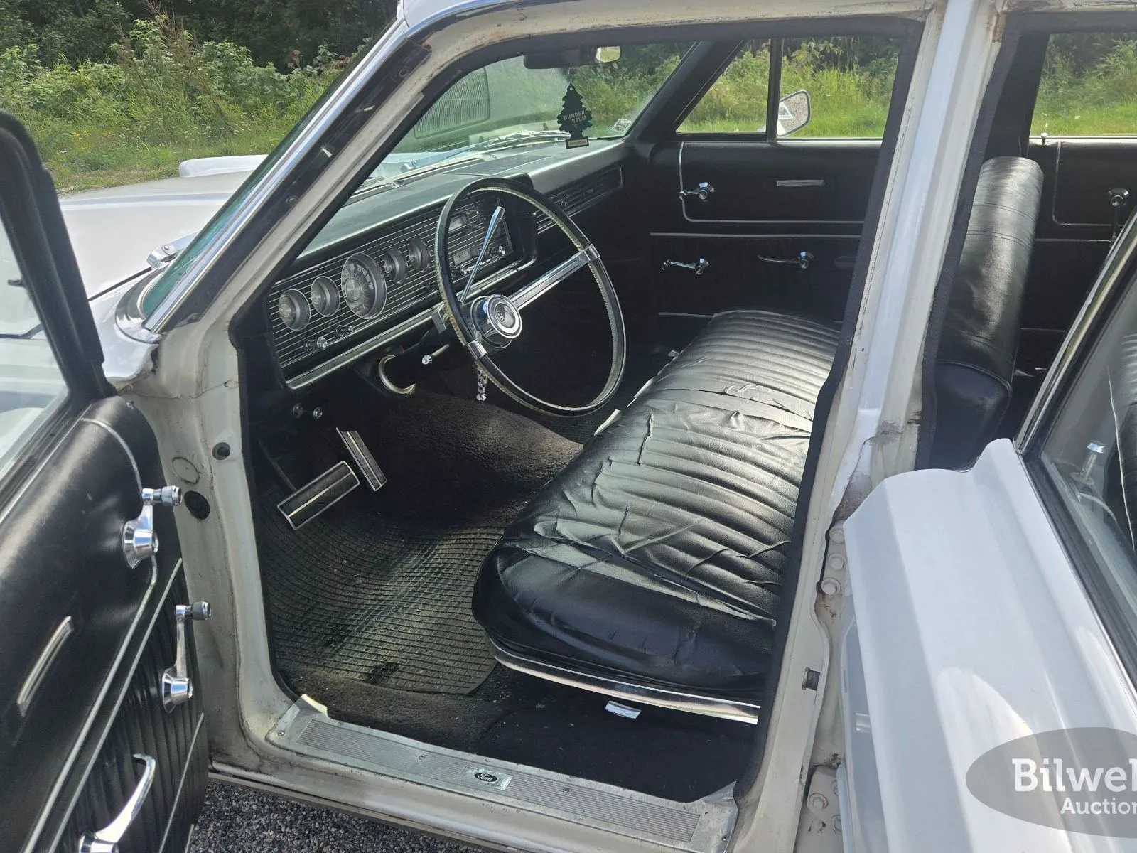 Vehicle image 39
