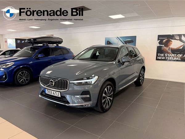 Volvo XC60 B4 AWD Plus Bright Adaptiv farthållare Värmare Drag - 2023