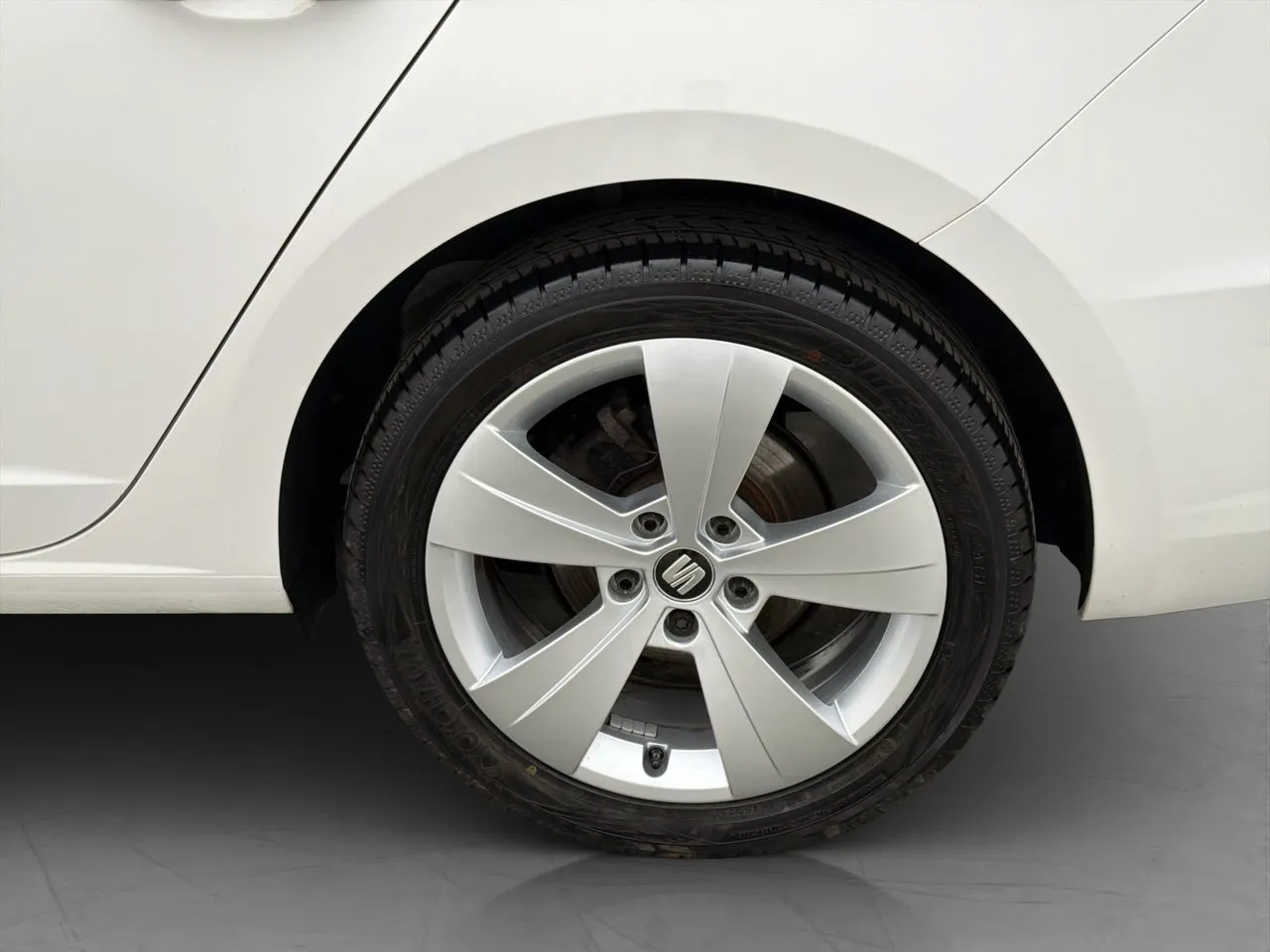 Vehicle image 20