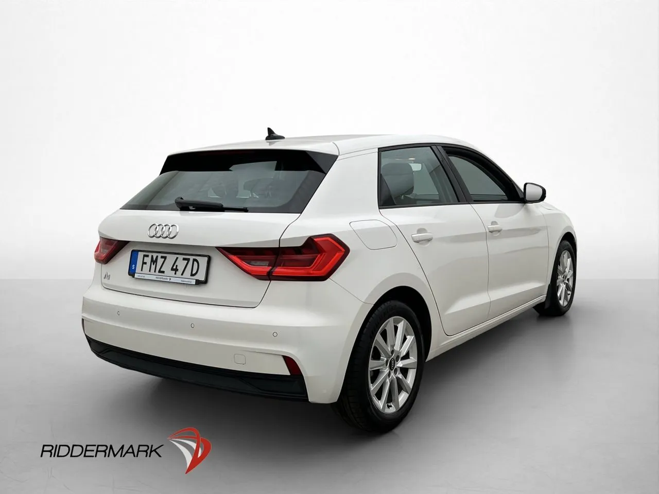 Vehicle image 7