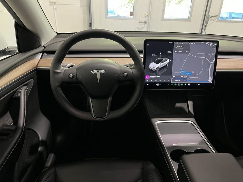Tesla Model Y bild 17