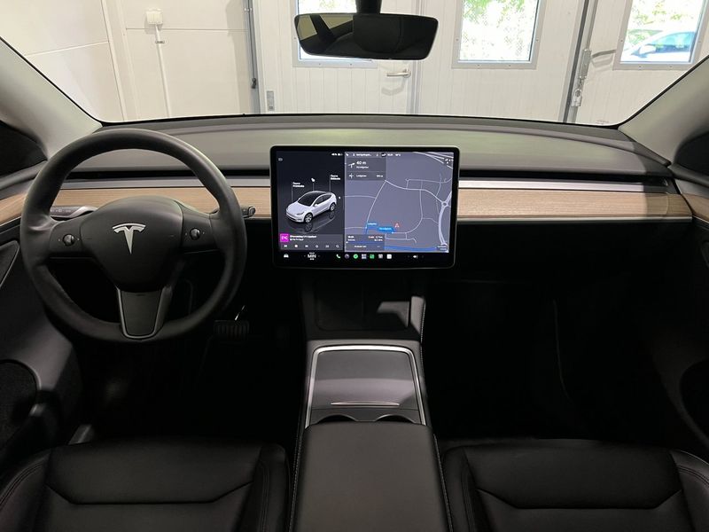 Tesla Model Y bild 16