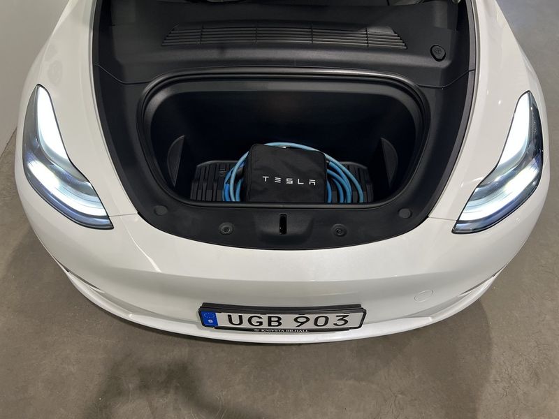 Tesla Model Y bild 12
