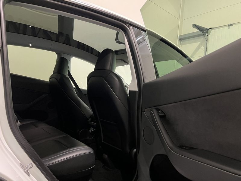 Tesla Model Y bild 9