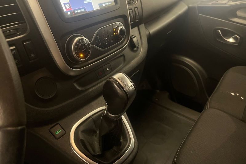 Nissan NV300 bild 16