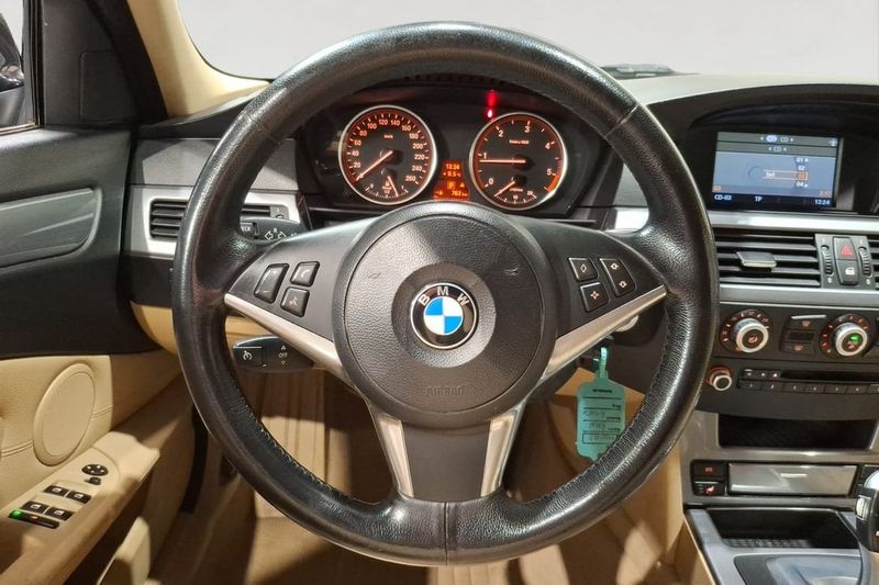 BMW 520 bild 13