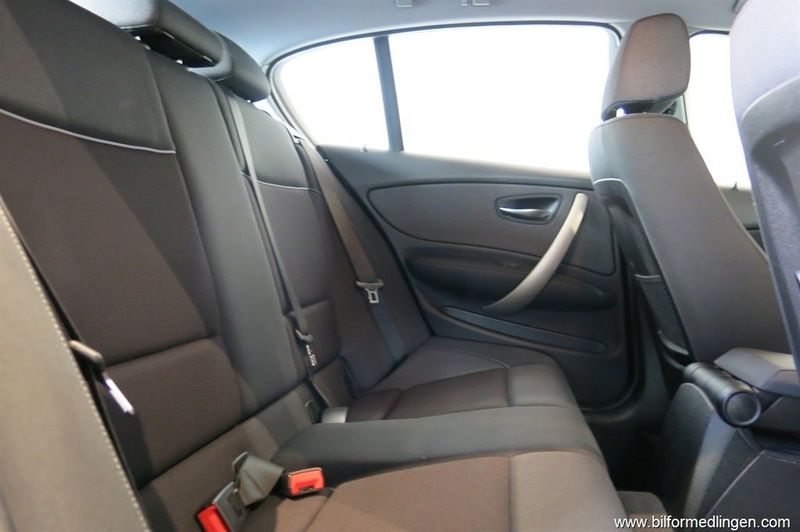 BMW 118 bild 8
