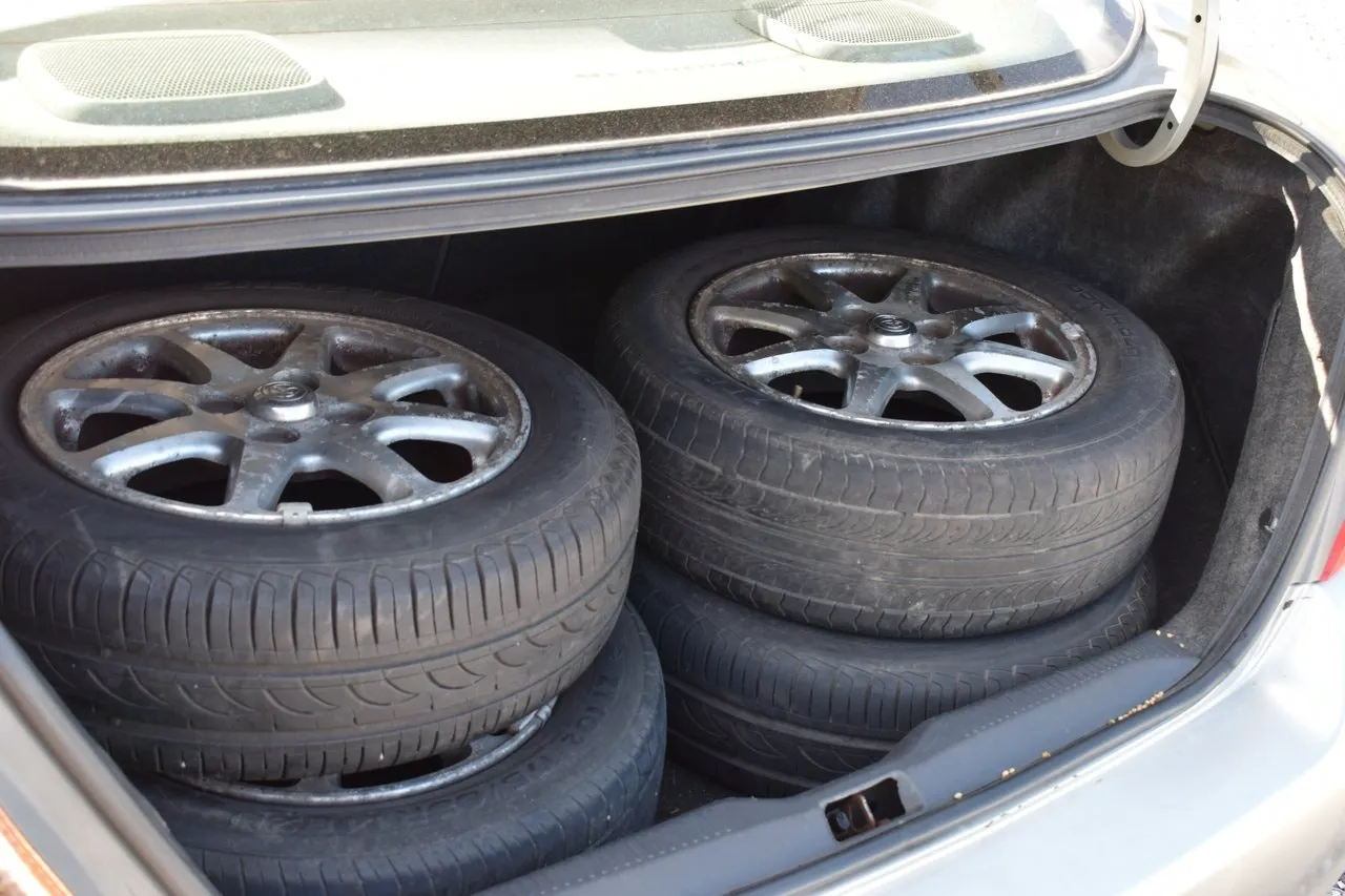 Vehicle image 13