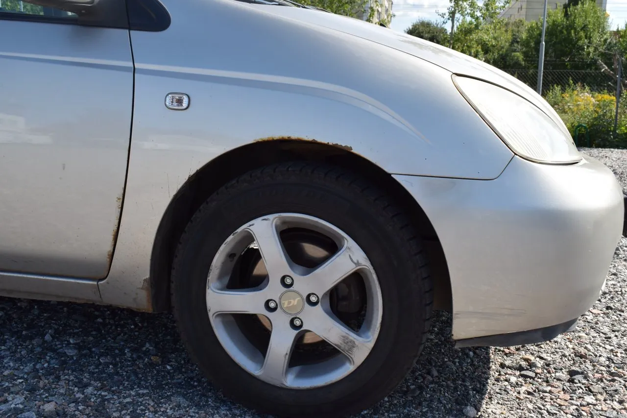 Vehicle image 11